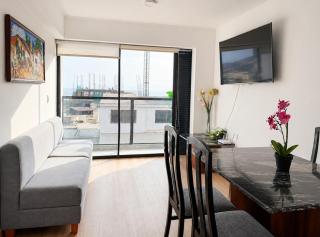 Charming 3-Bedroom Apartment in Chorrillos - 0