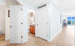 Oceanfront Condo with Shared Pool & Fitness Room - 8