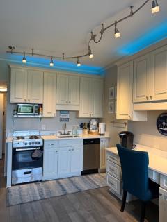 Bayfront Paradise - 8