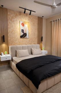 Luxury Modern Apartment, Steps from F-11 Markaz - 0