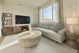 4 Bed Large House in San Diego Amazing Amenities - 8