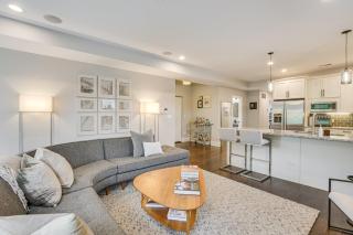 Beautiful Condo in the Middle of Andersonville - 6