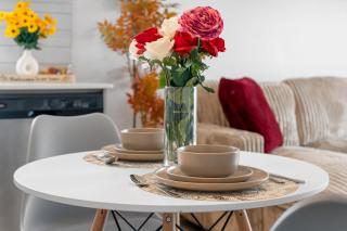 Modern Cozy Haven in Secord - 6