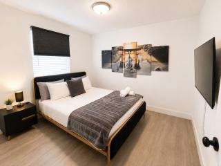 EcoStays Comfort Apartment Near Miami Airport 301 - 0