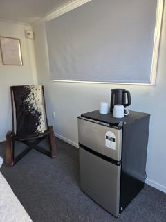 Modern & Private Studio in Tamatea, Napier - 5