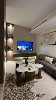 A classy suite with an elegant design and private parking - 0