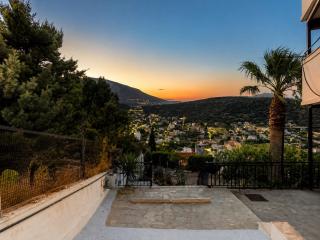 Eagles Nest Villa Athenian Riviera in Aghia Marina near Lagonisi, next to the beach close to Athens Airport - 4