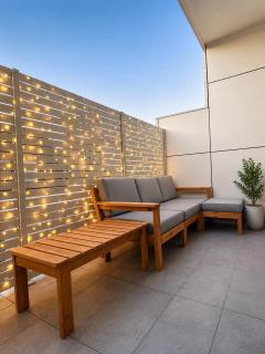 Seaside Bliss - 5 Minutes to Beach - Free Parking - 8