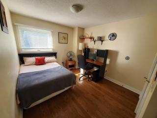 Beautiful House in Mississauga - 2