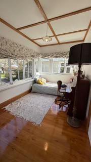 Beautiful Rustic Cottage - 9