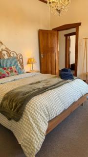 Beautiful Rustic Cottage - 7