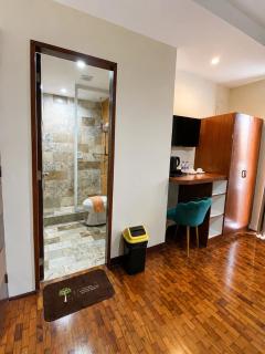 Elliannah Pines Hotel - 8