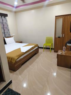 Devine stay in 200 meters from Guruvayur temple - 6