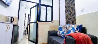 Roseville Budget Studio SQ - Rooftop Pool, Gym, Office Lounge - 1