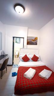 Roseville Budget Studio SQ - Rooftop Pool, Gym, Office Lounge - 5