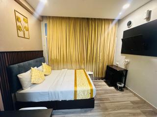 SS Grey Hotel - 7