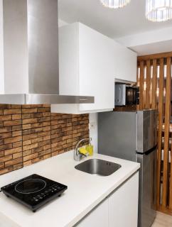 Royall Suites at Azure North - 5