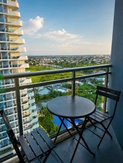 Royall Suites at Azure North - 2