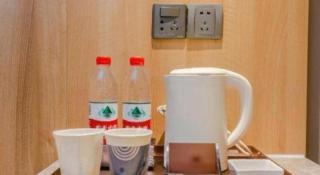 Home Inn Hotel Chengdu Gaoshengqiao Subway Station - 4
