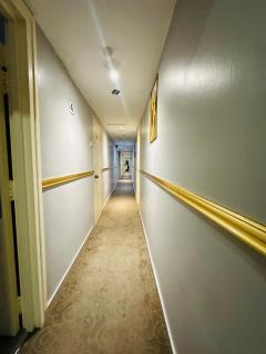 SS Grey Hotel - 3