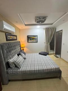 Daily Room Stay - Rizco Heights - 2
