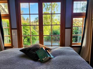 Hook Stone Owners Cottage - 2