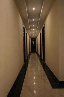 HoTEL MONARCH - 0
