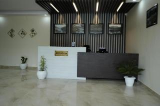HoTEL MONARCH - 4