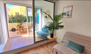 Appartement refait à neuf, climatisé, en rez-de-jardin, à 30 secondes de la plage - 8