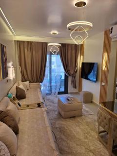 Palm Hills Luxury Apartment - 7