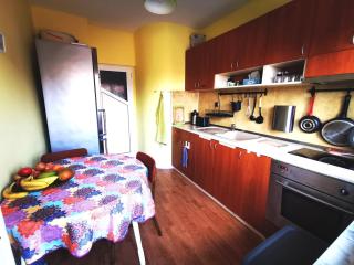 Entire Floor w Multiple Bedrooms 2 Baths Kitchen City Center Pomorie - 3