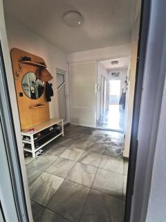 Entire Floor w Multiple Bedrooms 2 Baths Kitchen City Center Pomorie - 2