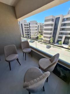 Palm Hills Luxury Apartment - 8
