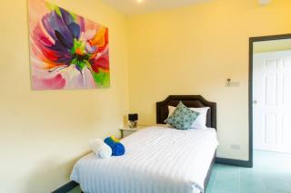 Beautiful 4 Bed Bungalow Close to Beach & Hotspots - 7