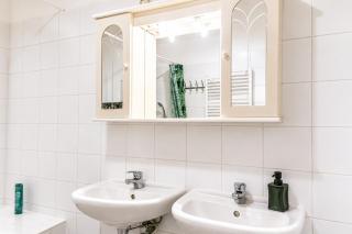 Lovely 3BR Shared Apt Near Belvedere Great for Long Stays - 7