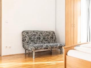 Lovely 3BR Shared Apt Near Belvedere Great for Long Stays - 5