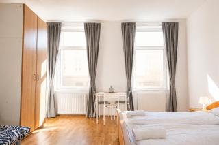 Lovely 3BR Shared Apt Near Belvedere Great for Long Stays - 3