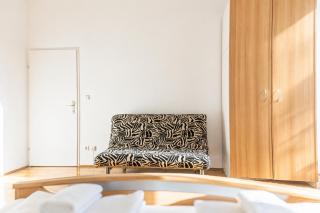Lovely 3BR Shared Apt Near Belvedere Great for Long Stays - 2