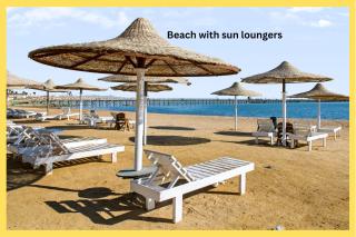 Sea Breeze, Sea View, Large Balcony, Beach und Pool - 4