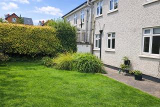 Cozy 2 bed house in Foxrock - 7