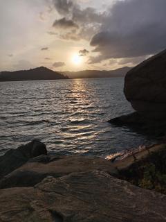 Elee Villa - Waterfront Retreat with Victoria Reservoir & Mountain Views - 7