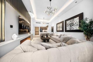 Spacious 3BR Across Circle Mall Prime JVC Spot - 1