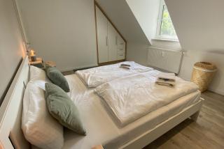 Weg vom Schuss 51 - 3