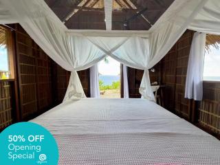 ipyum Premium Beach Guest House - 0
