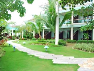 Camayan Beach Resort Hotel - 4