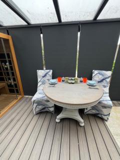 The garden spa at number 15 - 2
