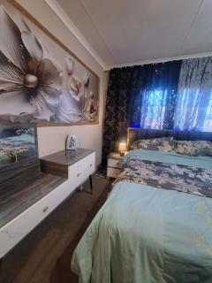 Elvalas Apartment Cozy 1 Bedroom with your own private kitchen and bathroom - 5