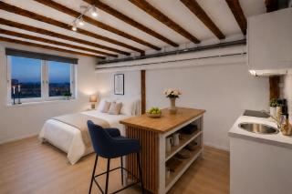Canal View ! Central, 200 m from Train Station ! - 2