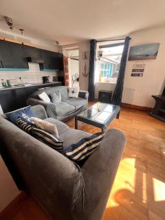 2 Bedroomed apartment in the heart of Porthmadog - 9