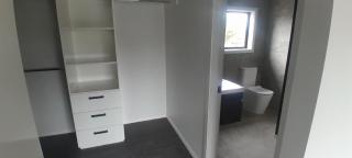 Spacious and Sunny on Robertson Street - 4